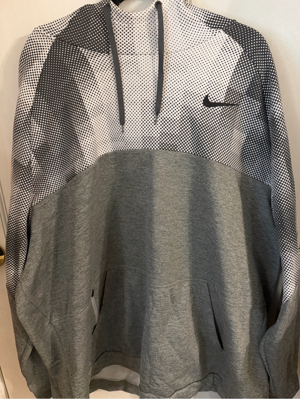 Nike Two-Tone Gray Pullover Hoodie with Dot-Patterned Upper
